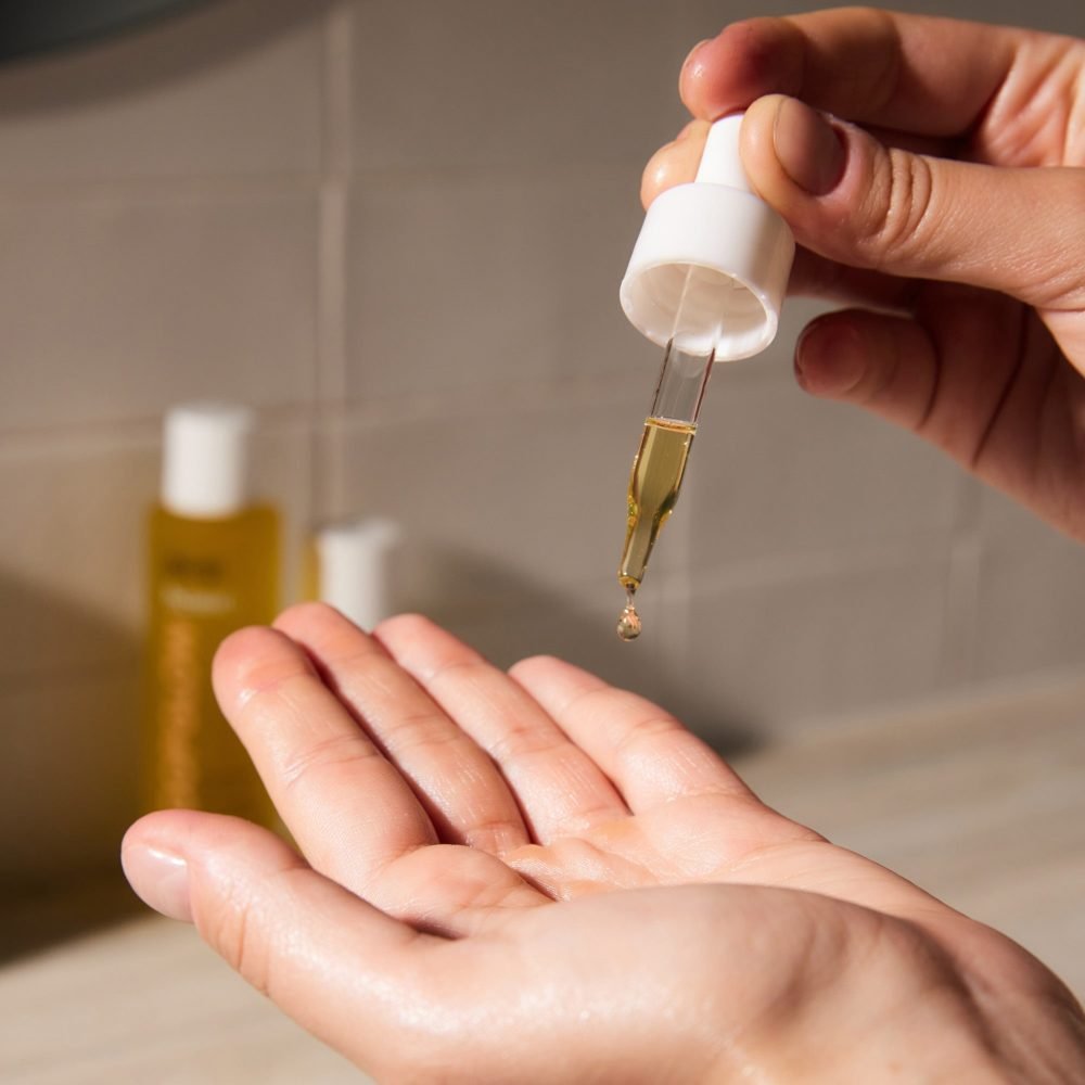 All-in-One Super Nutrient Face Oil - Image 4