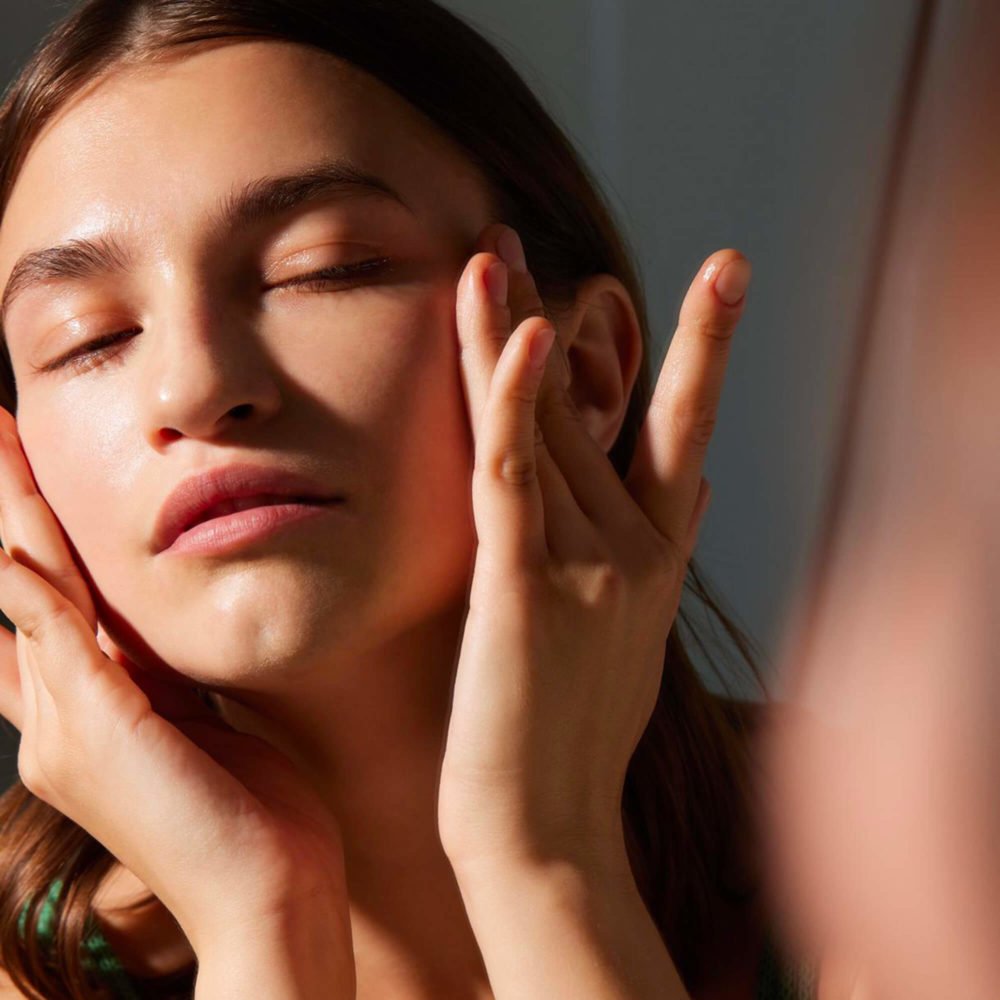 All-in-One Super Nutrient Face Oil - Image 5